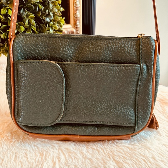 HUNTER GREEN KATHY LEE LEATHER COLLECTION CROSSBODY MESSENGER BAG GREAT - Picture 3 of 9